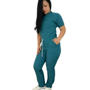 Uniforme antifluido ESTER (2:17)